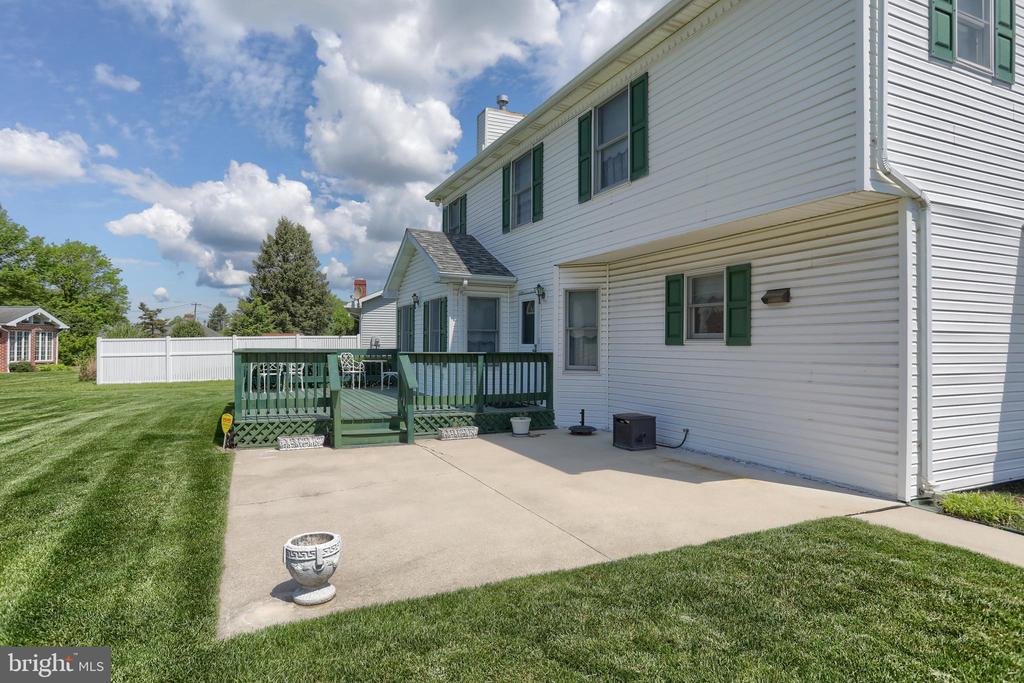 924 Manor Dr