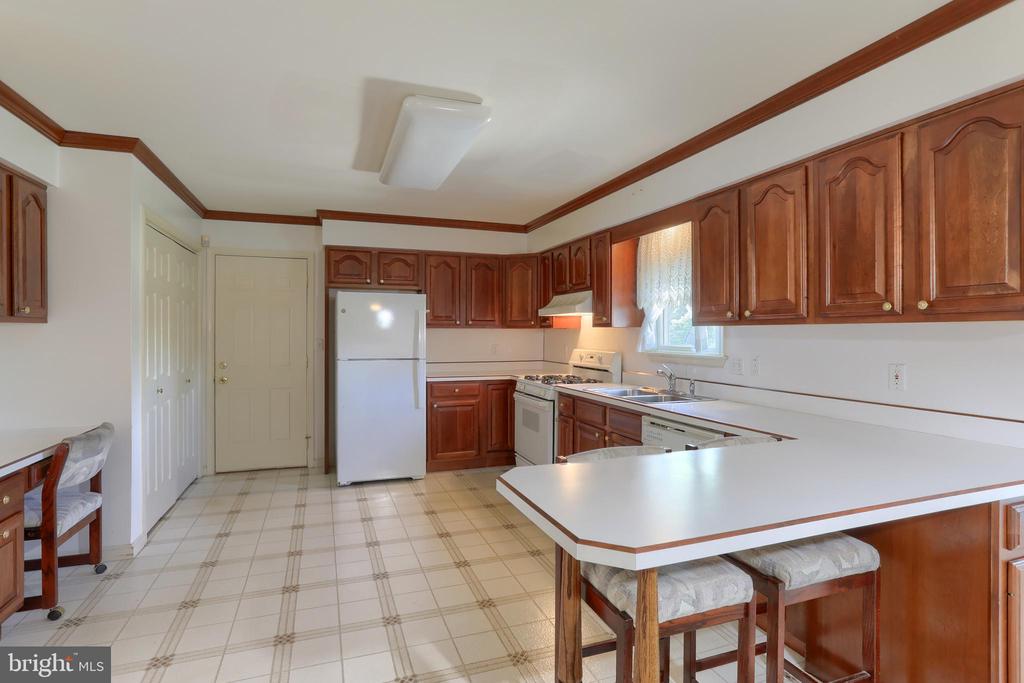 924 Manor Dr