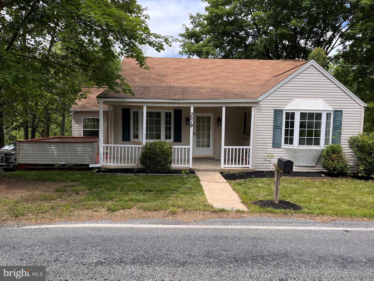 3319 Round Top Rd