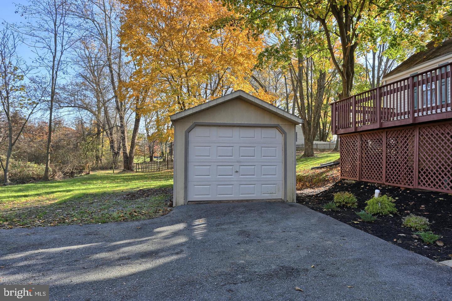 3319 Round Top Rd