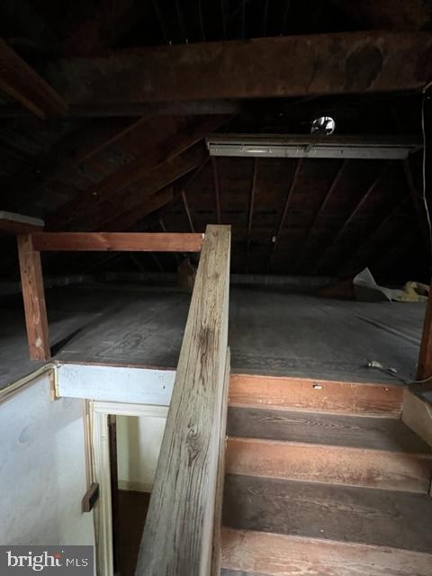 1553 New Holland Pike