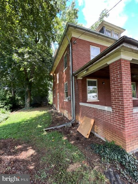 1553 New Holland Pike