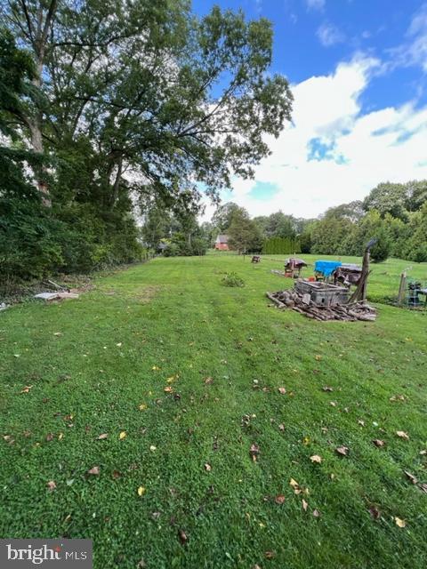 1553 New Holland Pike