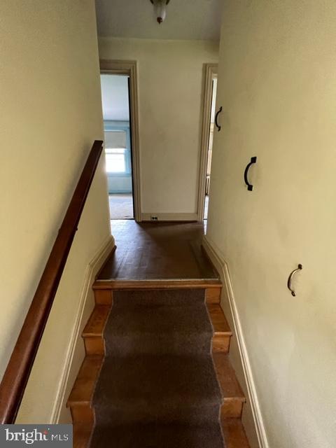 1553 New Holland Pike