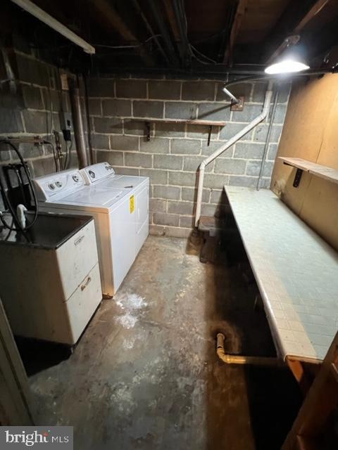 1553 New Holland Pike