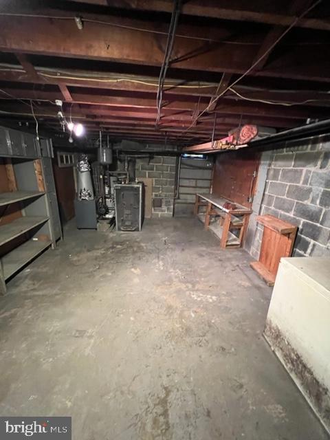 1553 New Holland Pike