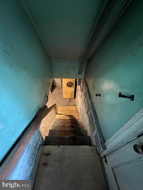 1553 New Holland Pike