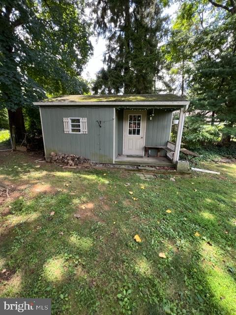 1553 New Holland Pike