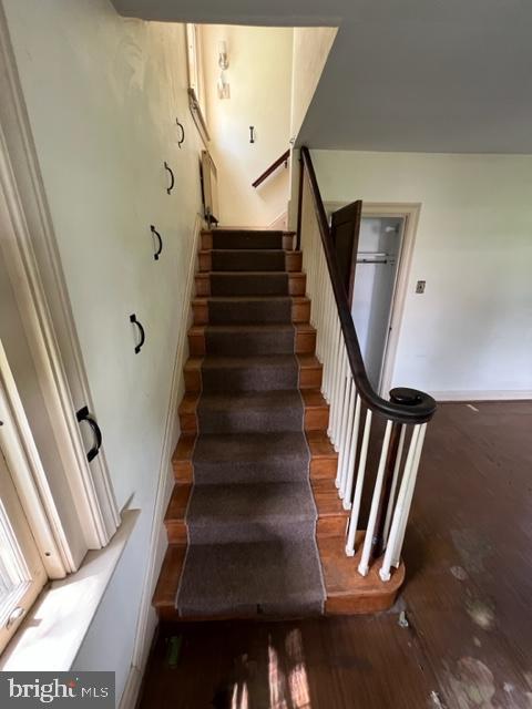 1553 New Holland Pike