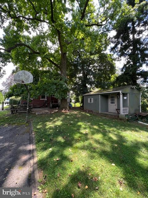 1553 New Holland Pike