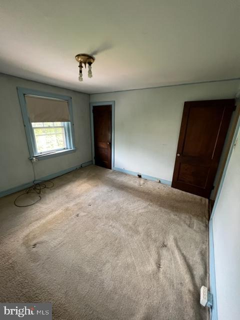 1553 New Holland Pike