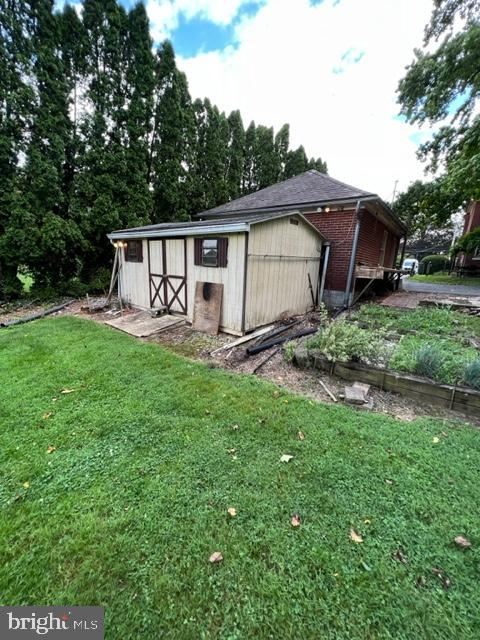 1553 New Holland Pike