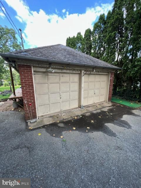 1553 New Holland Pike