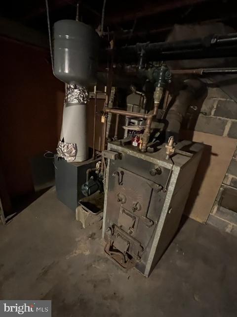 1553 New Holland Pike