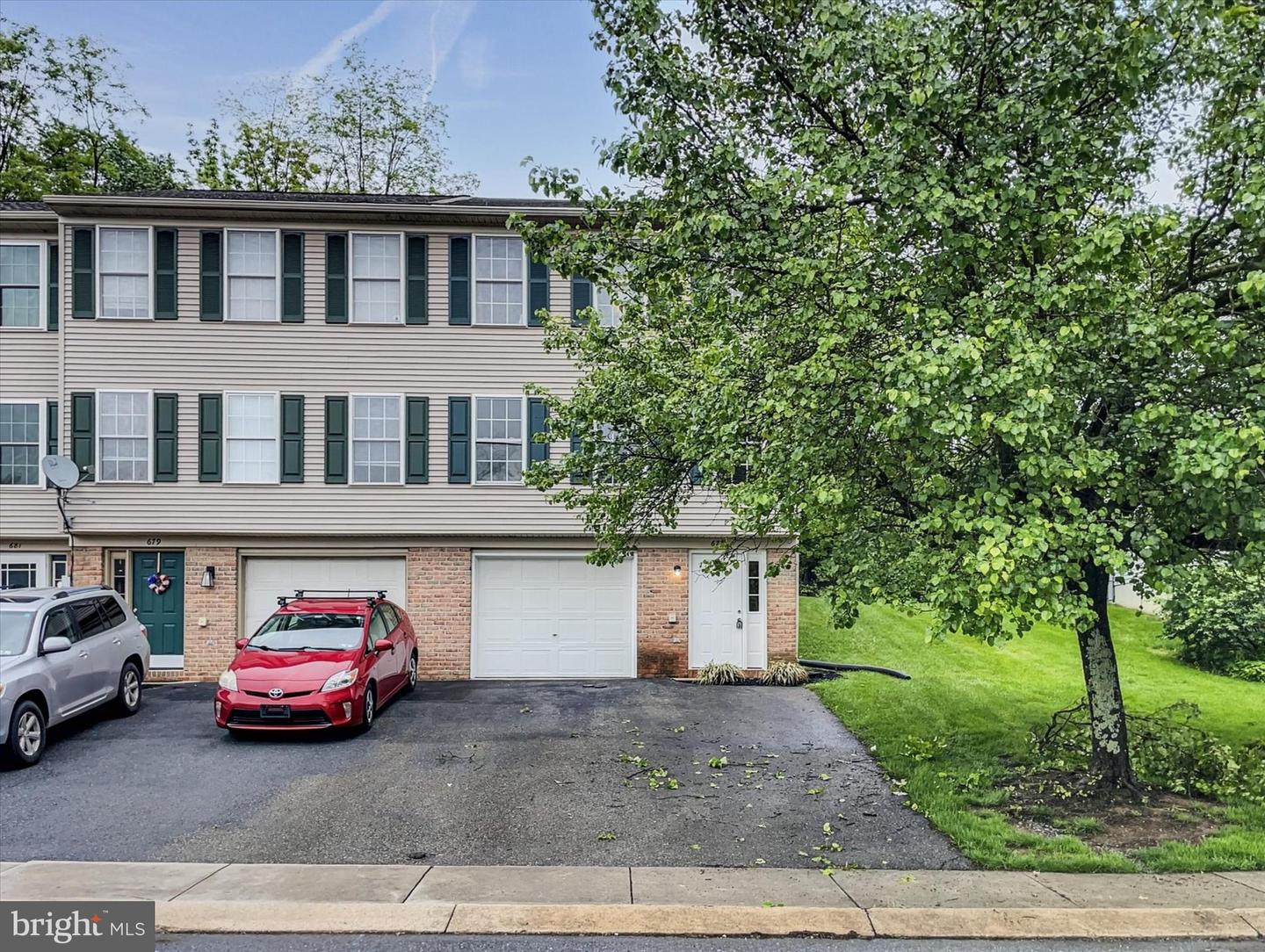 677 Rockwood Dr