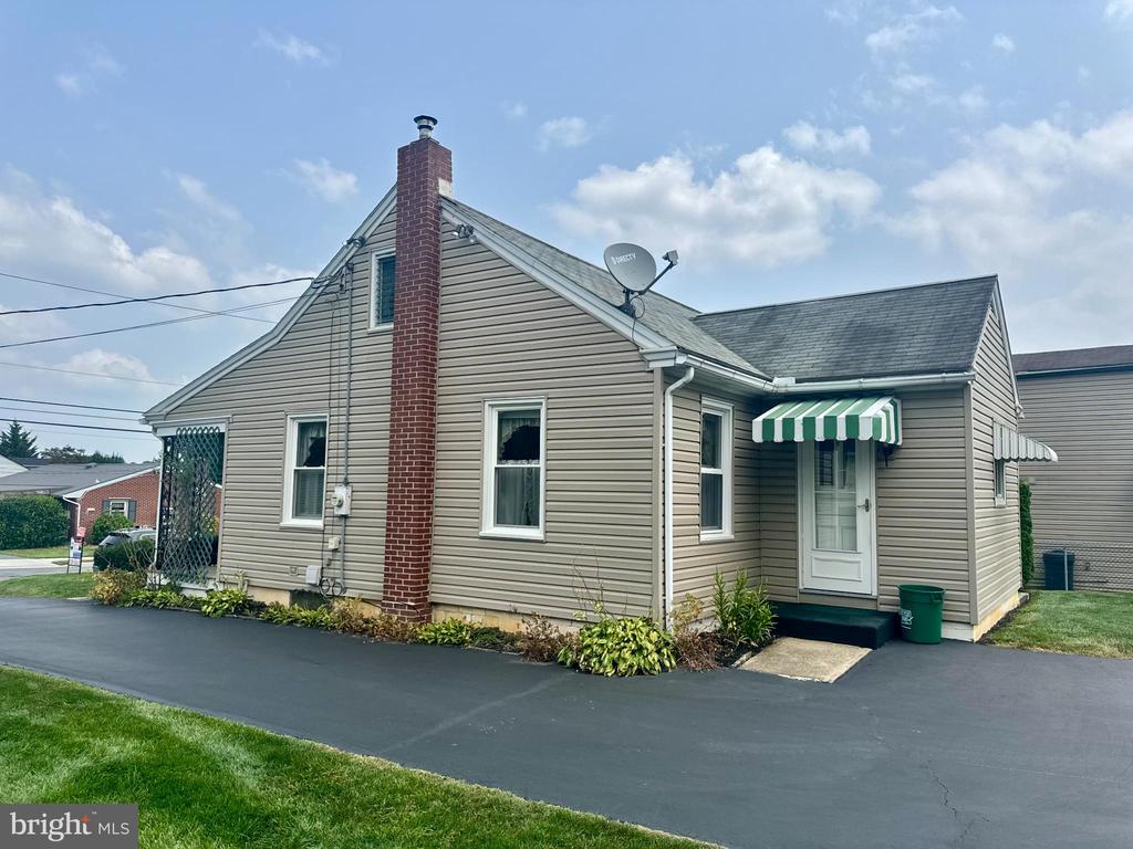 43 Plum St