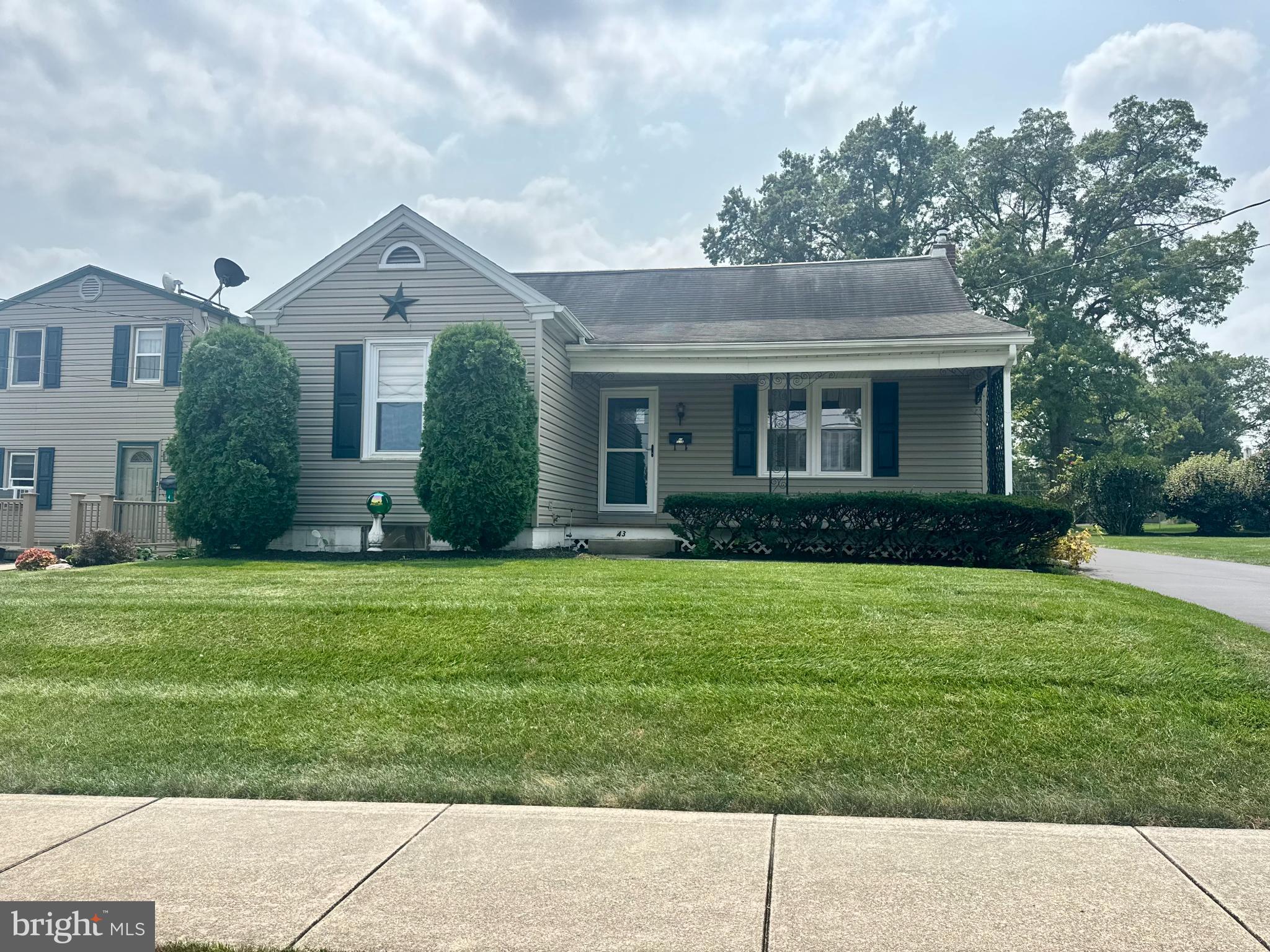 43 Plum St