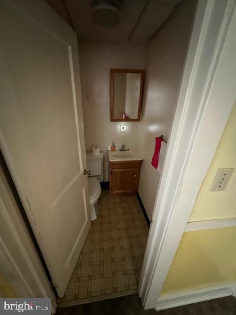 2560 Cornwall Rd