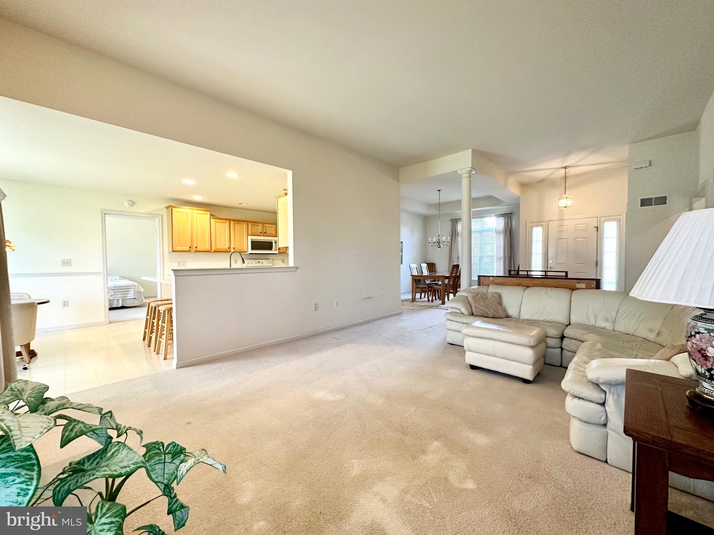 506 Waterside Cir