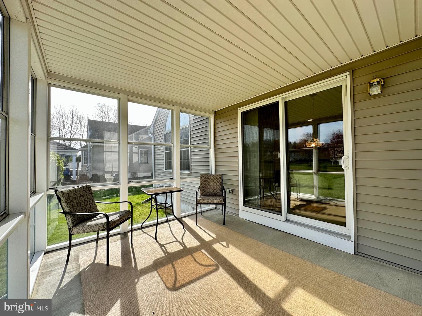 506 Waterside Cir