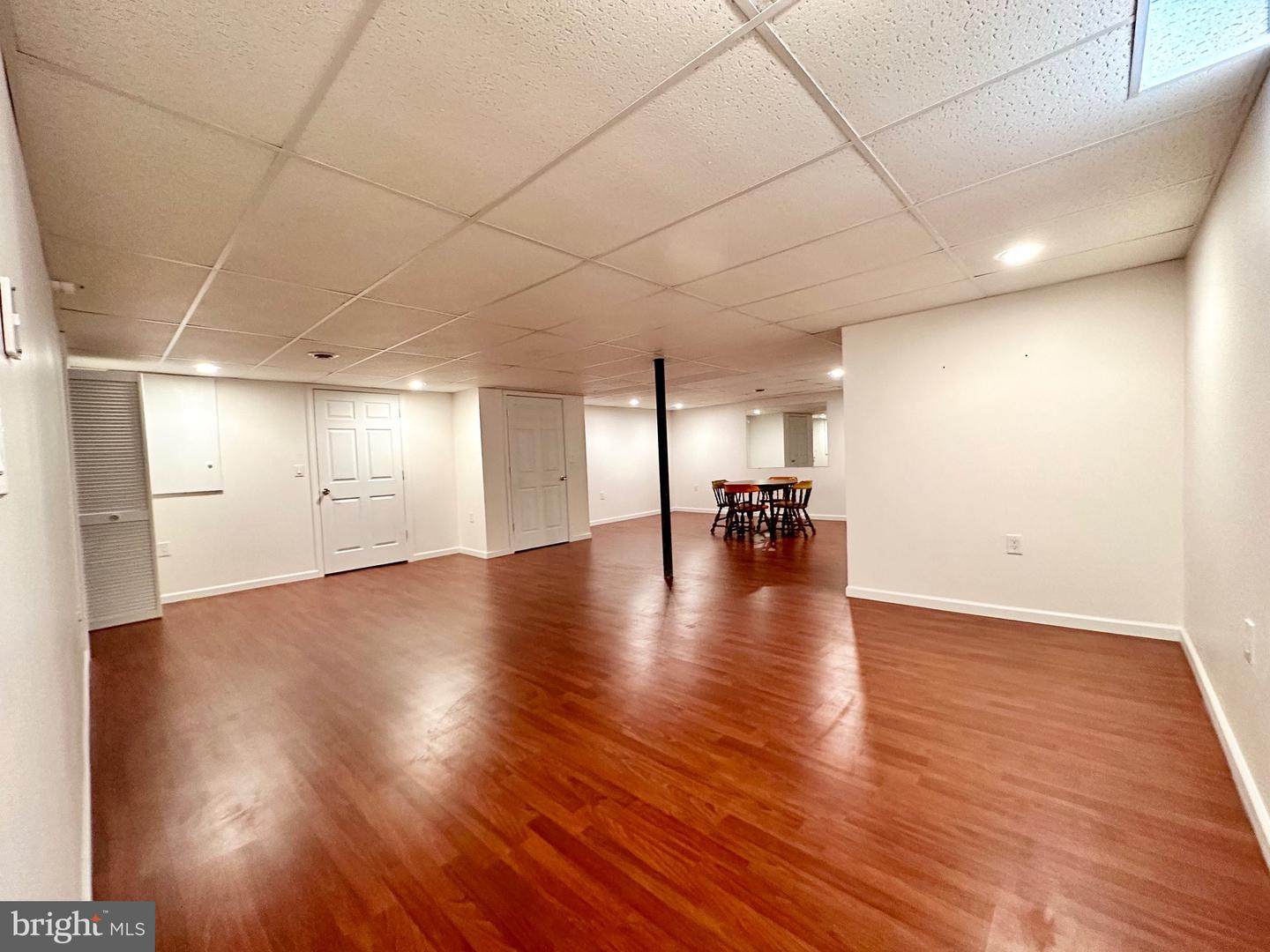 506 Waterside Cir