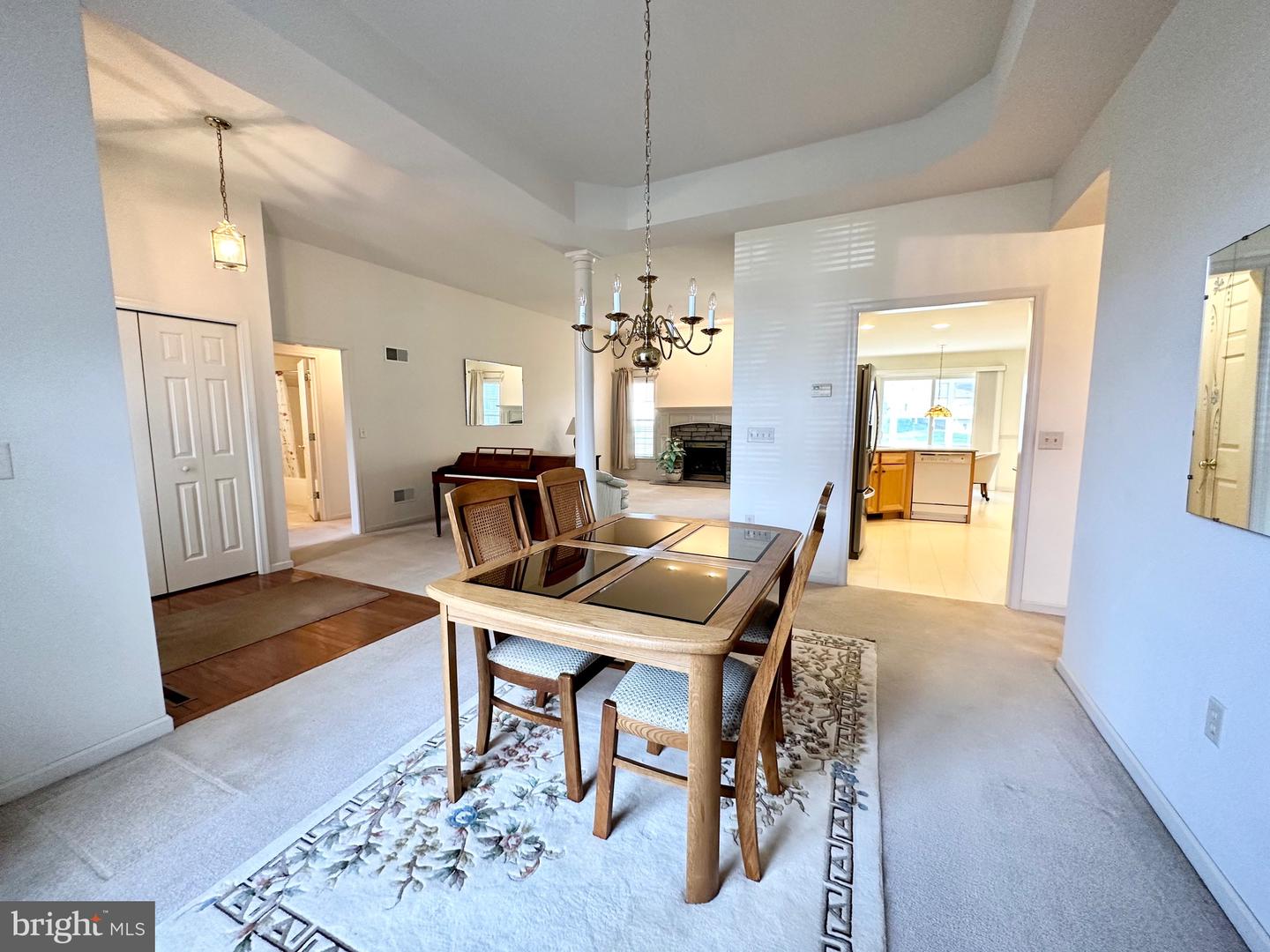 506 Waterside Cir