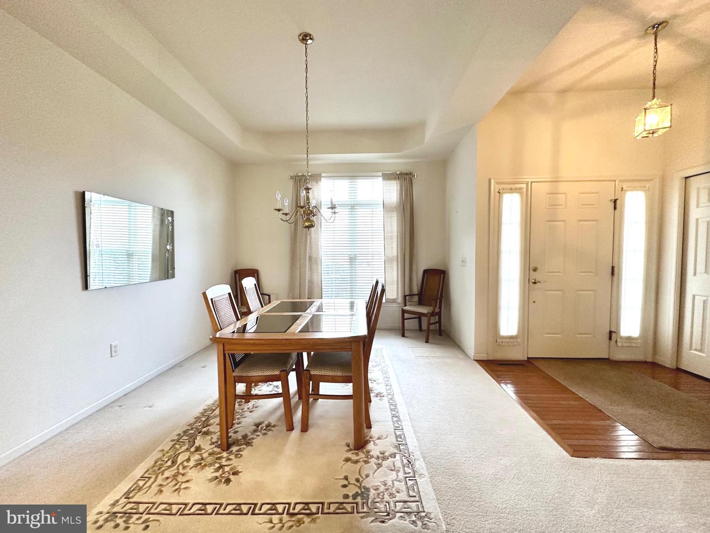 506 Waterside Cir