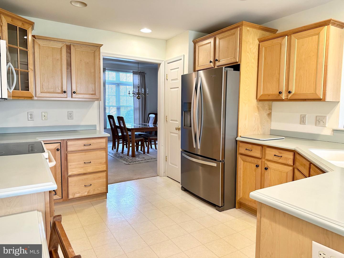 506 Waterside Cir