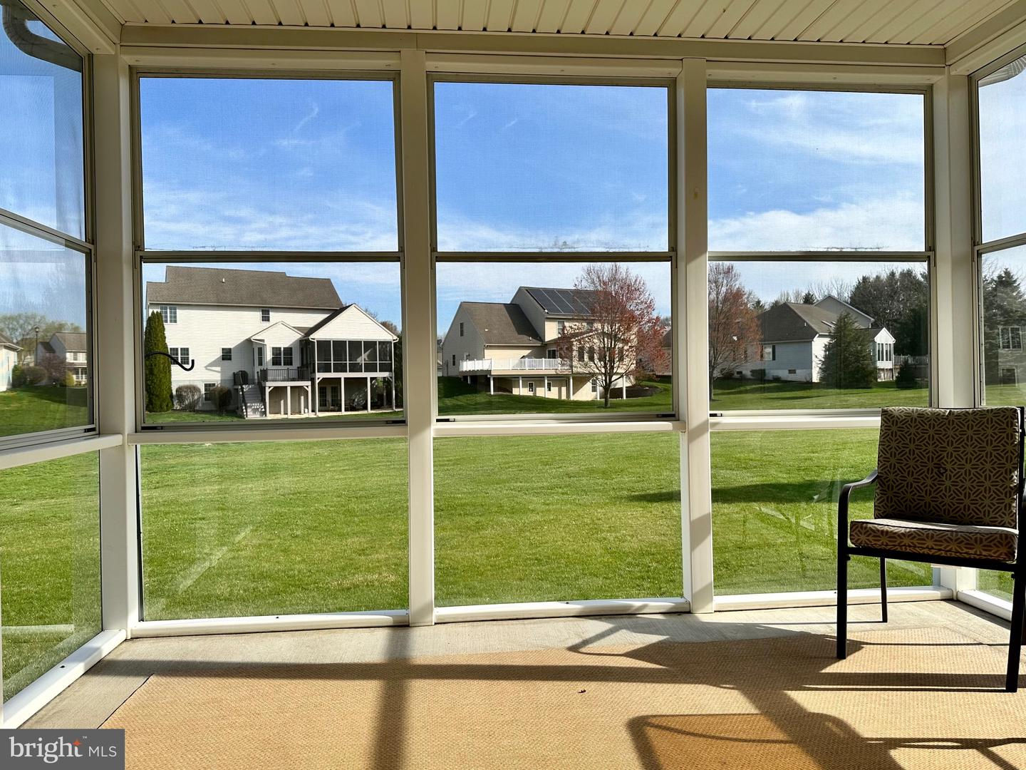 506 Waterside Cir