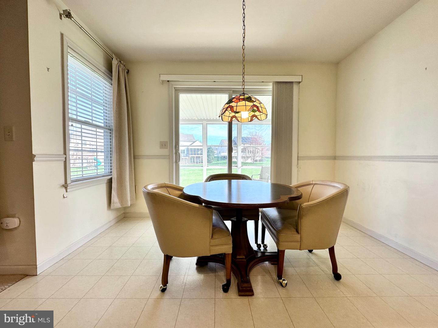 506 Waterside Cir