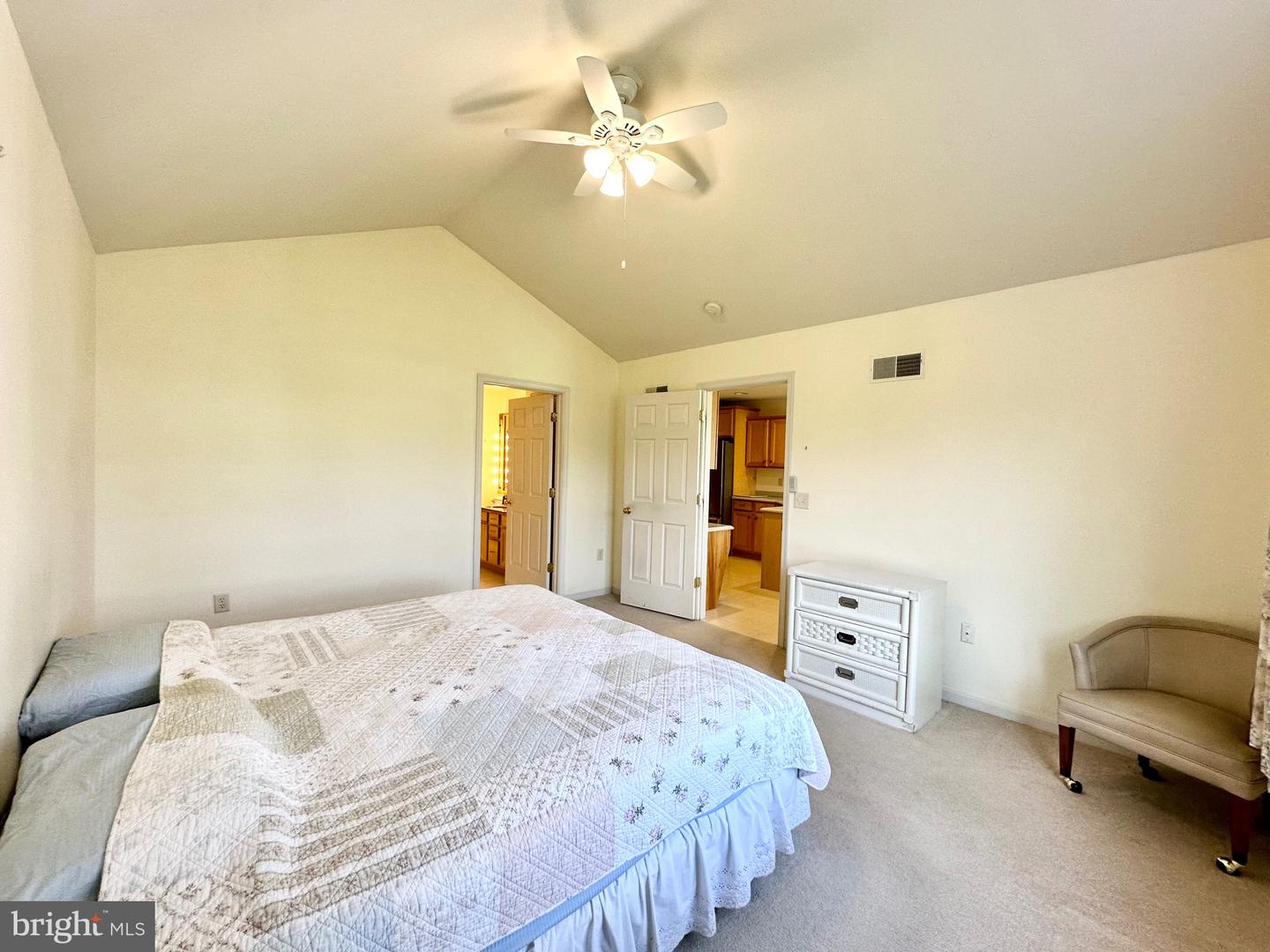 506 Waterside Cir