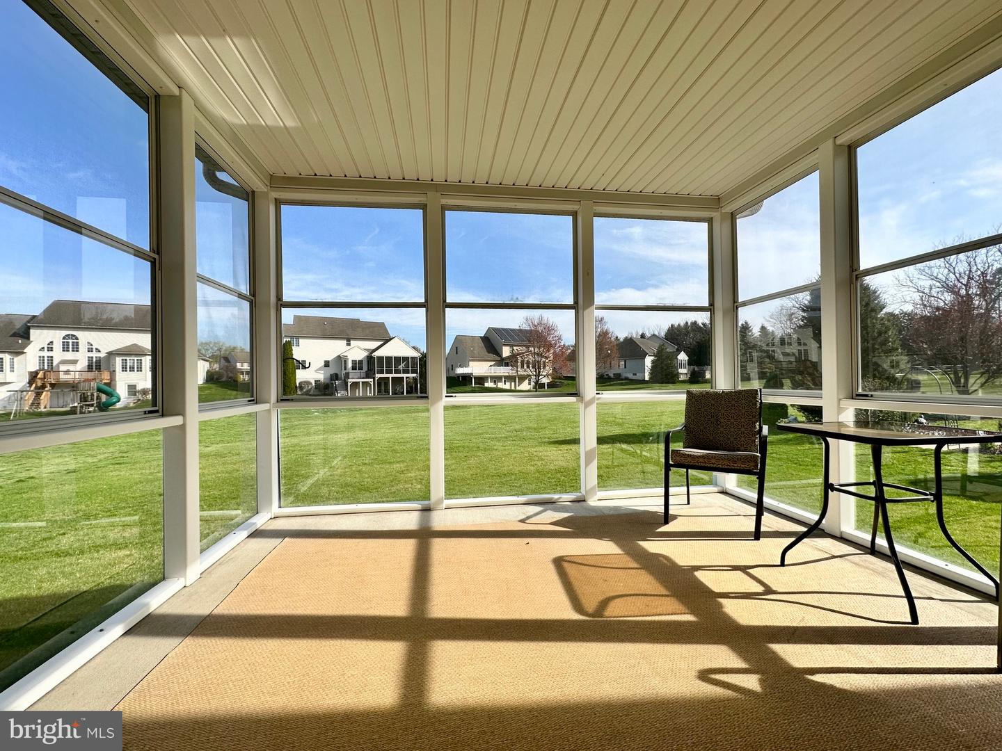506 Waterside Cir