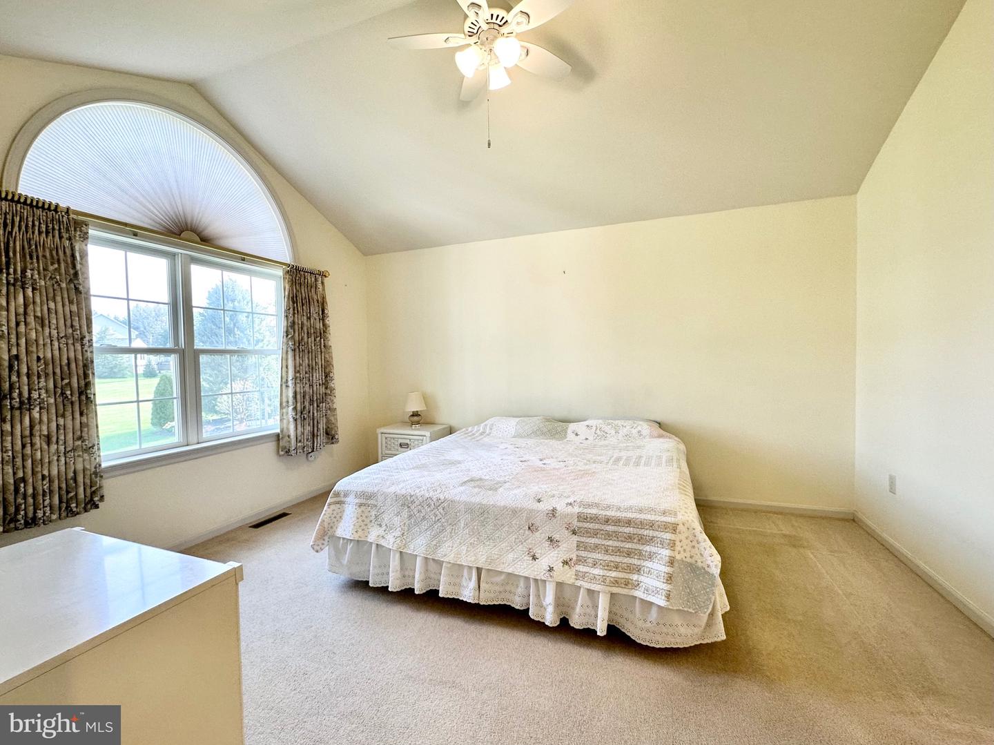 506 Waterside Cir