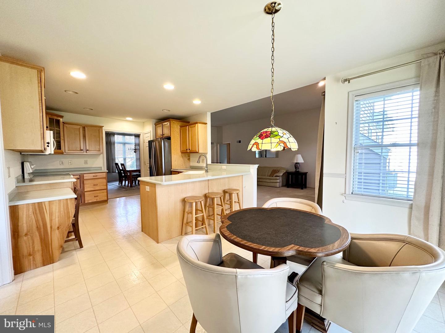 506 Waterside Cir