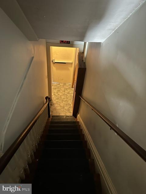 164 N 9th St