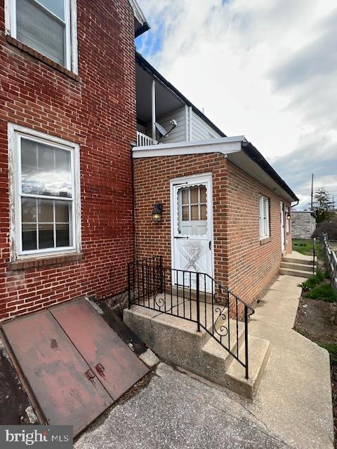 164 N 9th St