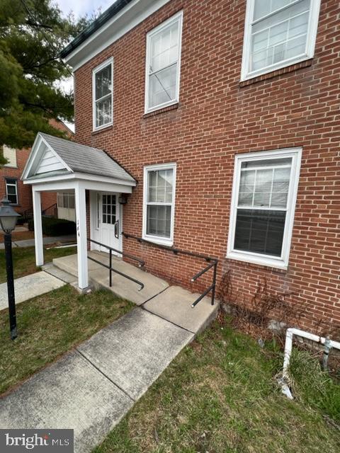 164 N 9th St