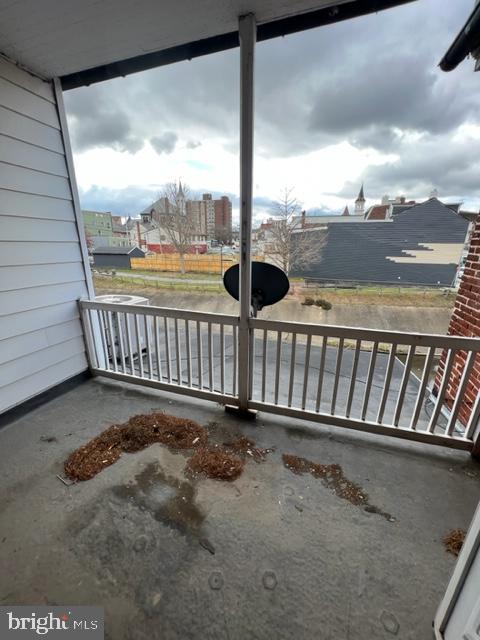 164 N 9th St