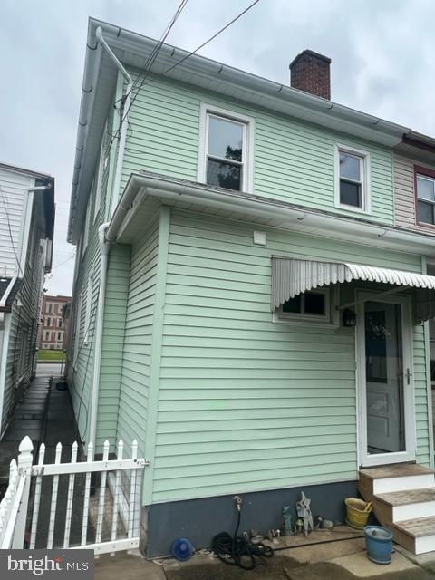 317 N Railroad St