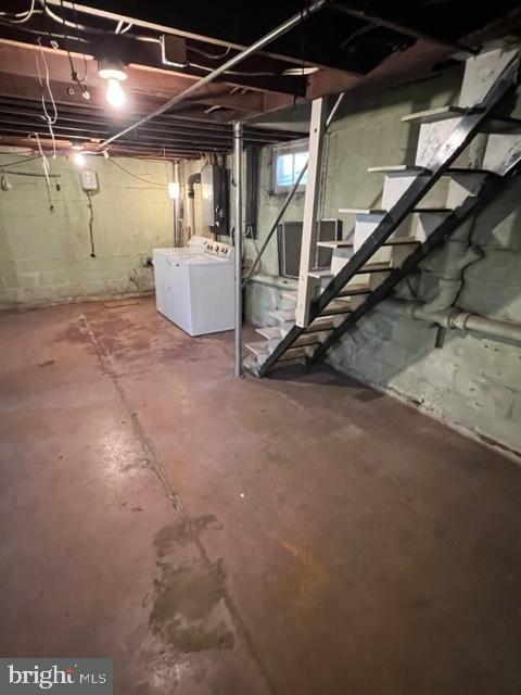 25 E Pershing Ave