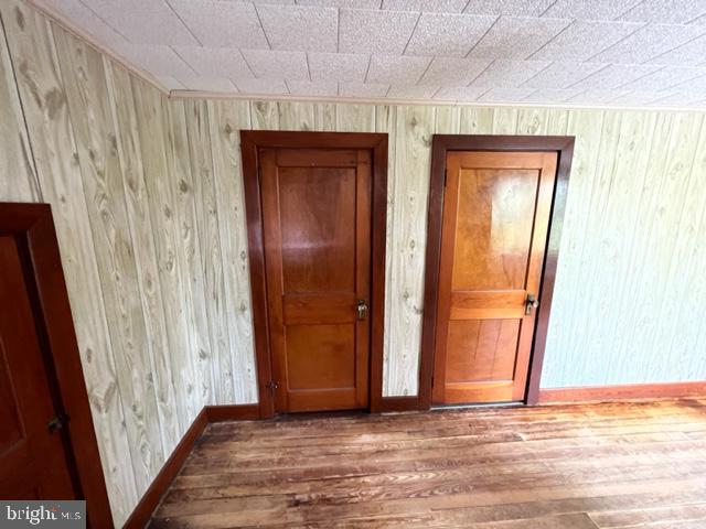 25 E Pershing Ave