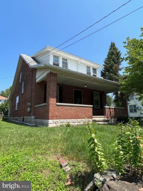 25 E Pershing Ave