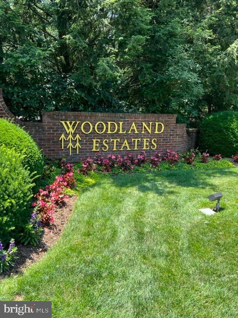 23 Woodland Est