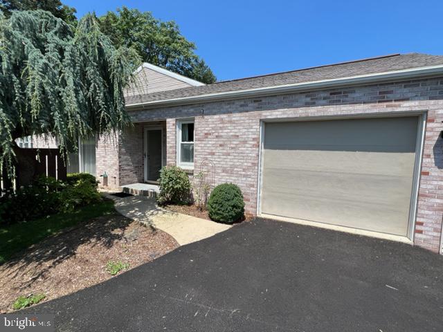 23 Woodland Est