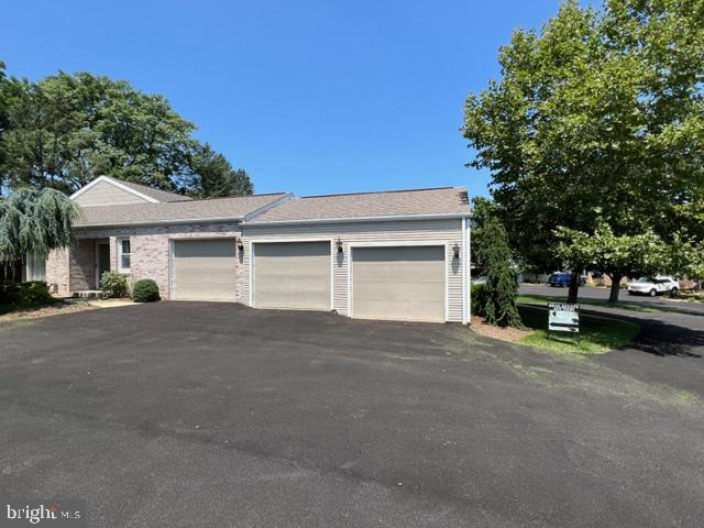 23 Woodland Est