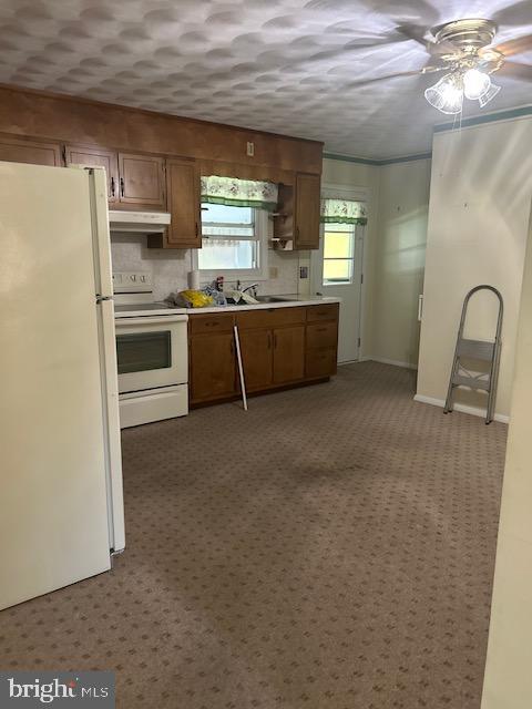 215 E Main St