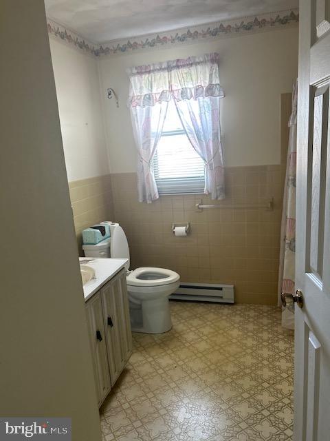 215 E Main St