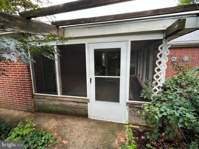 414 E Rosebud Rd