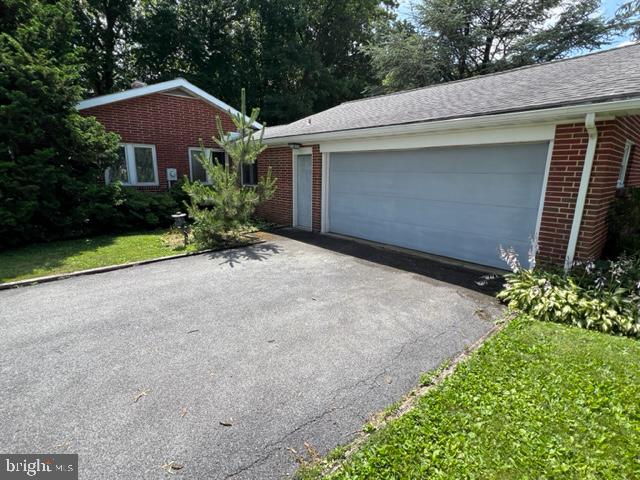414 E Rosebud Rd