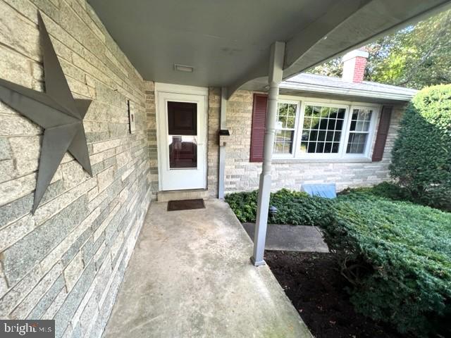 313 S Locust St